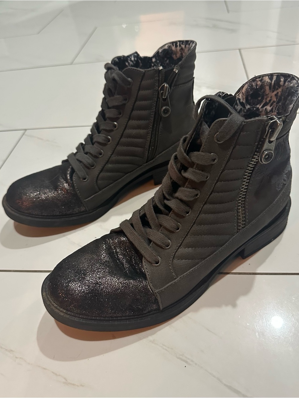 Blowfish Malibu Double-Zip Moto Ankle Boots – Size 7